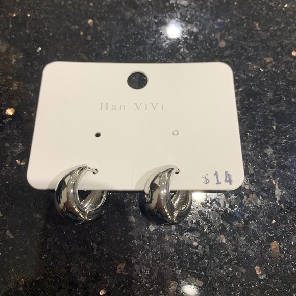 CHUNKY SILVER HOOPS - Picture 1 of 4